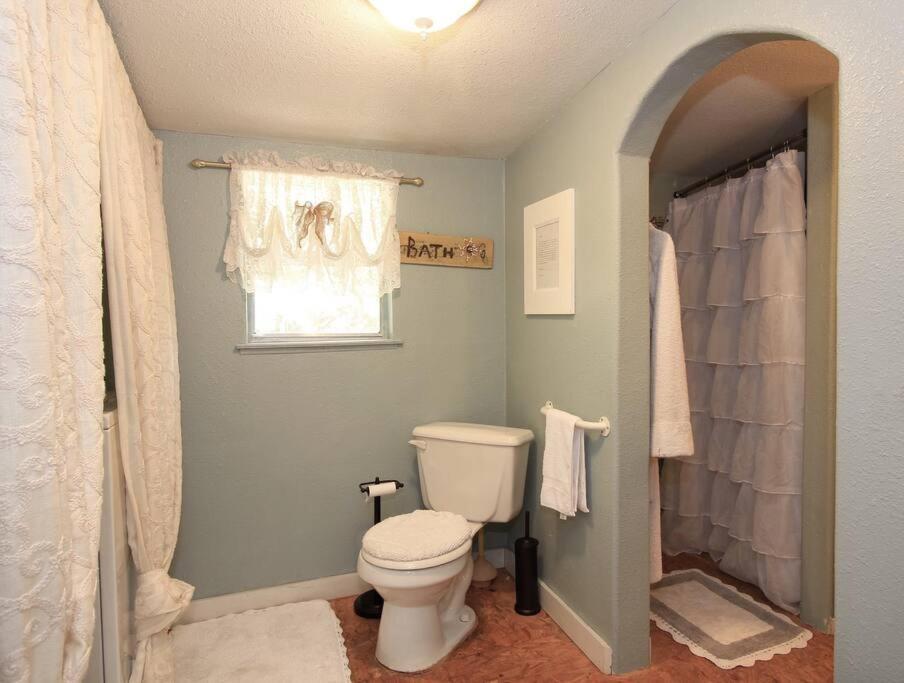 Cottage With Hot Tub And Pool Bandera, Tx. Exterior photo